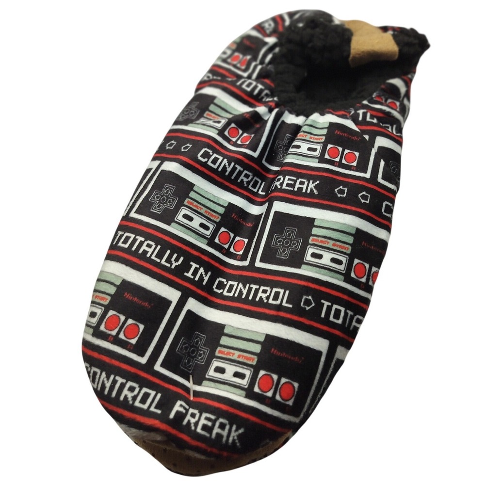Nintendo Fuzzy Babba NES Controller Fleece Slipper Socks‎ M/L Black Red